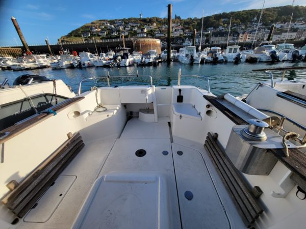 arvor 210 albatre plaisance vue cockpit arrière 2